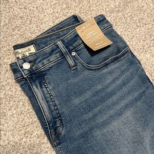 Madewell Curvy Kick Out Blue Jeans - Size W33